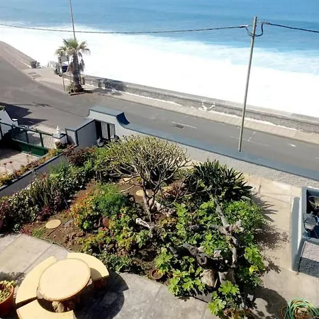 Holiday home Casa Carneirinho - Spacious, Eclectic Beach House