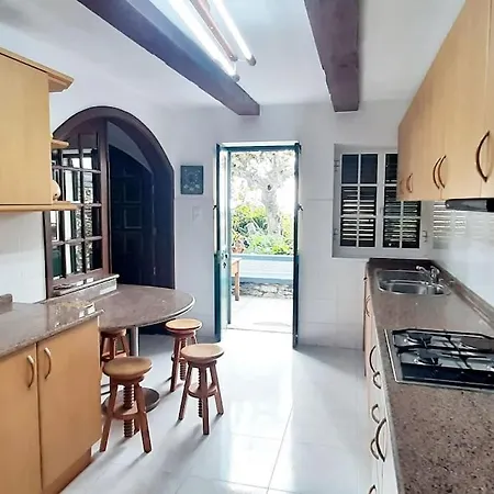Holiday home Casa Carneirinho - Spacious, Eclectic Beach House Paul do Mar (Madeira)