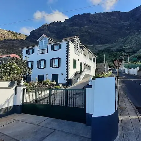 Holiday home Casa Carneirinho - Spacious, Eclectic Beach House