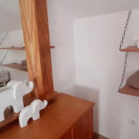 Casa Carneirinho - Spacious, Eclectic Beach House Paul do Mar (Madeira)