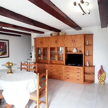 Casa Carneirinho - Spacious, Eclectic Beach House