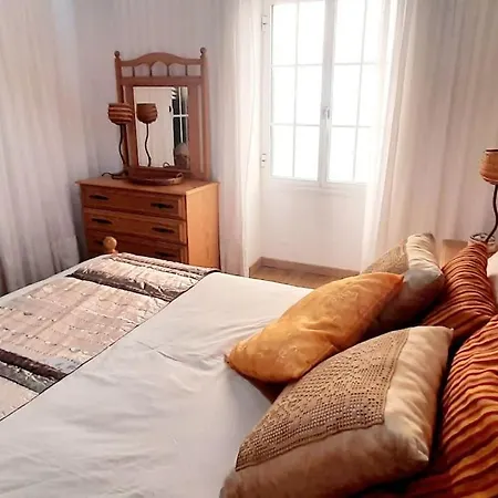 Casa Carneirinho - Spacious, Eclectic Beach House * Paul do Mar (Madeira)