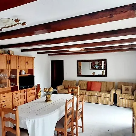 Casa Carneirinho - Spacious, Eclectic Beach House * Paul do Mar (Madeira)