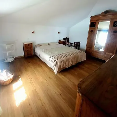 Casa Carneirinho - Spacious, Eclectic Beach House